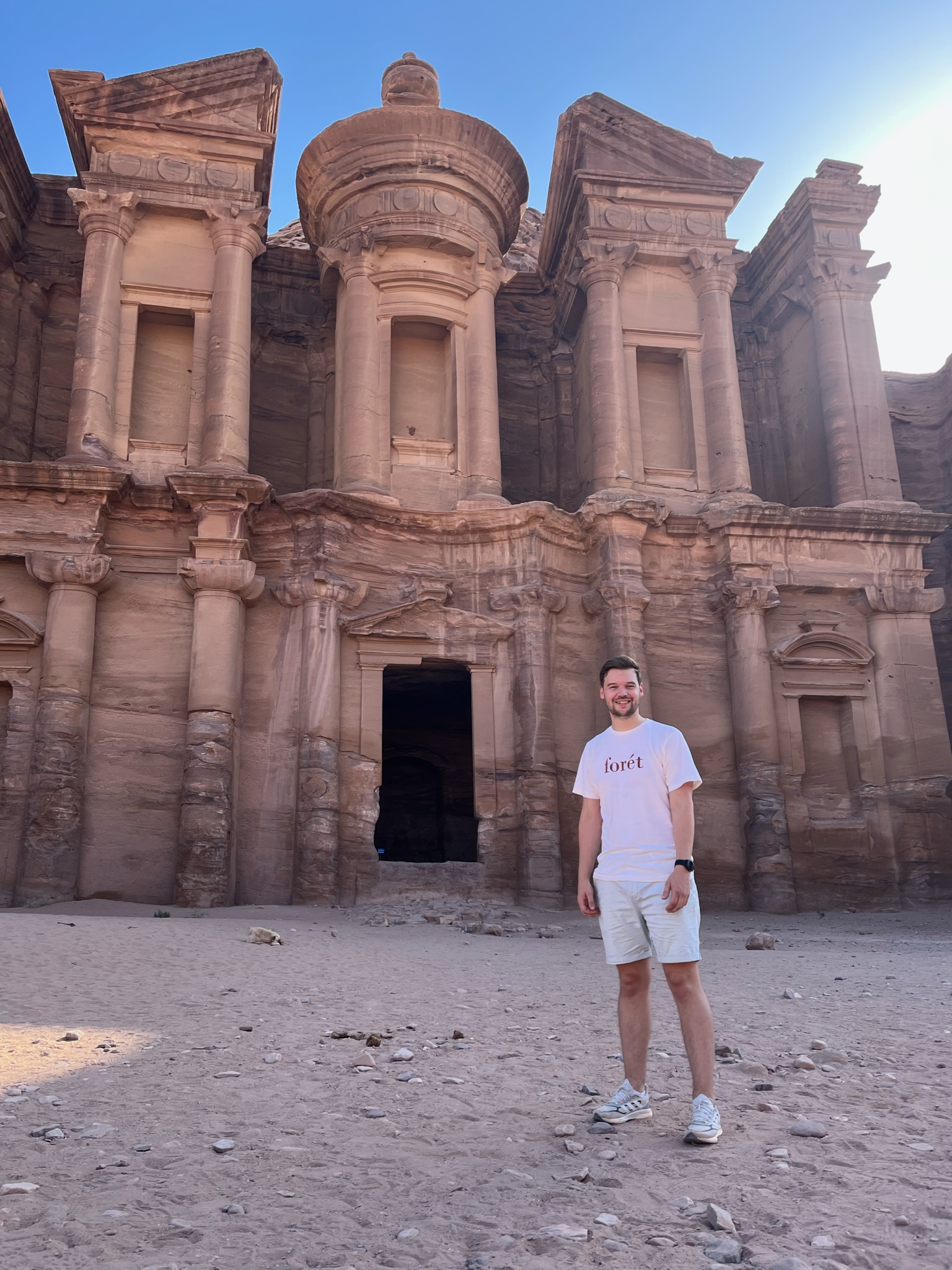 Thijs in front of a temple